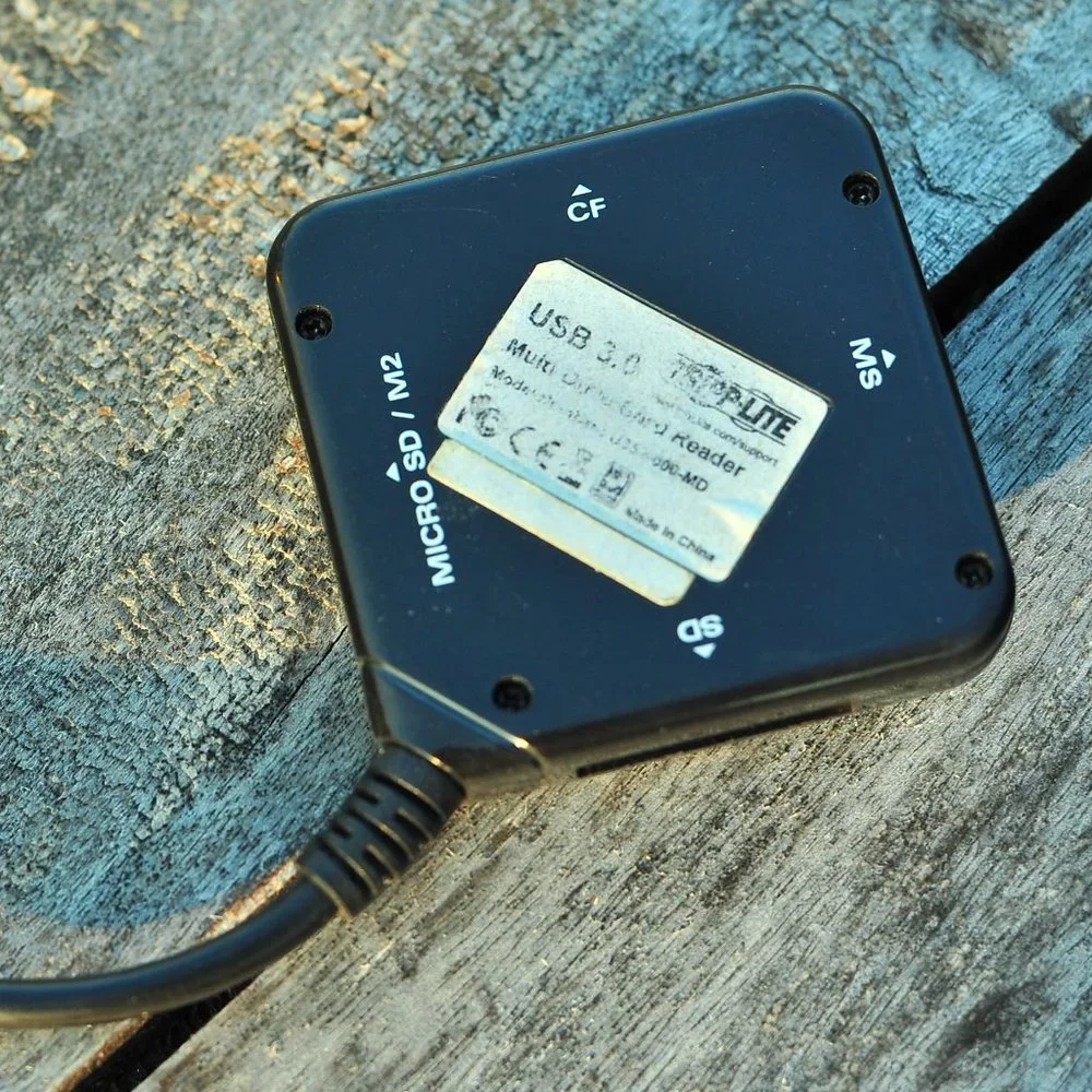 Multi Type Flash Card Reader Compact Travel Size